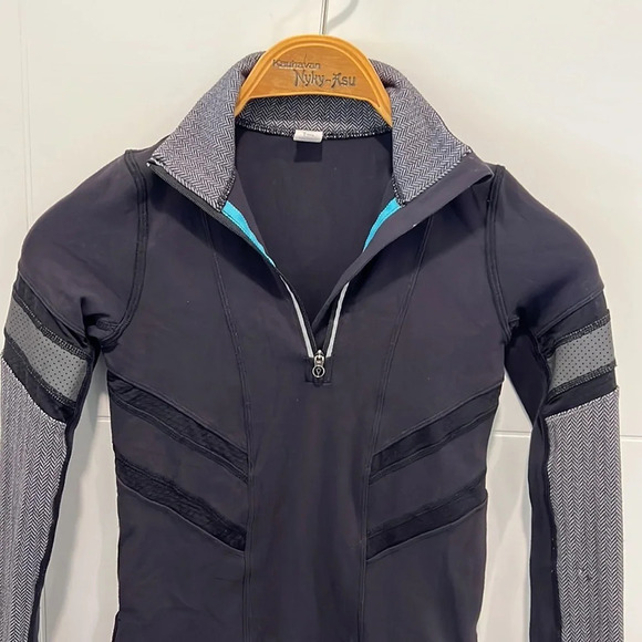Lululemon  Ivivva 1/4 zip long sleeve shirt size 7 - Picture 4 of 11